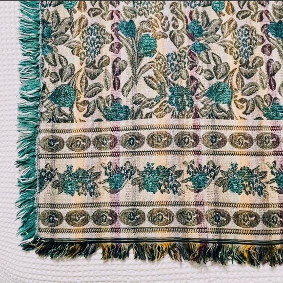 Vintage knit cotton blanket - size 54”x68”